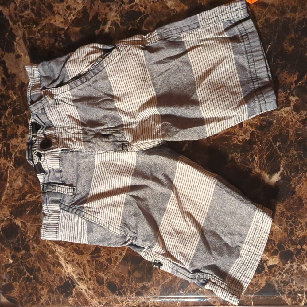Boys Size 5 shorts